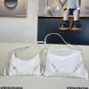 Mode Luxurys Kreuzkörper Handtasche Hobo -Tasche Leder Frauen tte mono Blumenumhängende Taschen