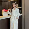 Casa Duojihui Branco Sexy Pace Race Up Up Slim Caay para mulheres Inverno Moda quente Moda de 3 cores Casual solto Verde feminino