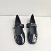 P63-1 Wysokiej jakości 2024 Spring Ekskluzywne damskie skórzane buty lustrzane lustro patentowe skórzane oporne na zużycie rozmiar podeszwy zewnętrznej: 35-40