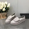 Casual schoenen echte lederen damesronde teen slip-on loafers klassieke flip diamant check mode flats plus maat 34-42