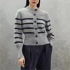 Kvinnors stickor b/c varumärke 2024 Autumn Striped Cashmere Cardigan med långärmad stickkläder mörkgrå lyxdesign högkvalitativ tröja kvinnor