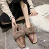 Scarpe casual inverno patchwork di punta quadrata pelliccia da donna soffice peluche Aggiungi cashmere moccasins retrò mocassini caldi donne 2024