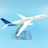 16 cm aluminiowy metal Air Garuda Indonesia Airlines Airbus 330 A330 samolot samolot samolot Model W Stand Craft Gift Collection 240328