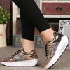 Fitness Shoes Sneakers Bling Femmes Wedge Girl Sport pour les dames Femme Chunky Crystal Tenis Luxury