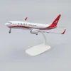 Metall Aircraft Model 20cm 1 400 Shanghai Airlines B737 Metal Replica Alloy Material med landningsutrustning Hjul DREDMENT TOY Gift 240328