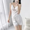 Accueil Vêtements Summer Soints Pyjamas Set Lingerie Sangle Sexe Shorts Pyjama Sleep Slewing Femmes Lace Hollow Out Vhes Sleepwear Satin Habit