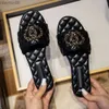 2024 Cuir Mid Talon Sandales brodées Femmes Slippers Designer Lady Wedding Party Slides Flats Ankle Buckle Rubber Sole Mules Summer Beach Sexy Chunky
