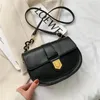 Sac printemps et été petite femelle 2024 Fashion Saddle Bounder Messenger Retro Solid Color Wallet Hands