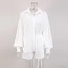 Tracksuits voor dames 2024 Zomer holle vrouwen witte shorts sets los shirt en pak 2 -delige stof lantaarn mouw vrouwelijke outfits 22076