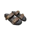 Designer Femmes hommes pantoufles Louies Sandals Fashion Sandale Femme Mentide Luxury Slides Beach Chaussures Soumed Black Gingham Plateforme d'impression Summer Luxurious Slipper