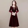 Casual Dresses Vintage Applique Velvet Party Dress Women Elegant Slim Long Sleeve A-Line 2024Spring Kne-Length Vestidos