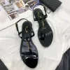 Designer de luxo slide sandália verão Cassandra Sandale Slipper Sliders Sliders Men Sapato Casual Casual Sunny Travel Light Gold Gold Logo Sexy Mula Sexy com Box Girl Loafer