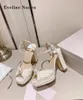 Sandalet İnci Garip Stil Platformu Peep Toe Düz kayış yan Hava Slingback Kadın Topuklu Toka Katı Düğün Ayakkabıları