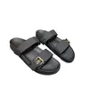 Designer kvinnor män tofflor louies sandaler mode sandal kvinna mens lyxiga glider strandskor tjock suled svart gingham tryck plattform sommar lyxig toffel