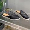 Дизайнеры LP Slippers Top Quality Cashmere Mans Slides Cowhide Womens Sandals Классические мулы с пряжками круглый