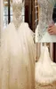 Bling Bling Bling Luxury Crystal Cathedral Train Robe de mariée Robes de mariée avec bretelles en dentelle en dentelle en dentelle