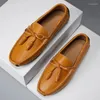 Sapatos casuais mulheres bombas homem redondo mocassins grossos 2024 outono couro de couro genuíno deslize em 39-44 plus size preto laranja branca