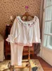 Roupas em casa Spirng Women's Paijama Configurando Floral Bordado de três quartos de manga Ladies Sleepwear 2 PCs com calça caseira de calça para mulheres