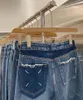 Frauen Jeans mit hoher taillierter Weitbeine mit geradlinigem Retro-Blue-Blue-St-Street-Hosen mit einem dünnen Blick auf den Boden