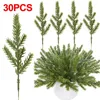 Dekorative Blumen 5/30pcs Künstliche Pflanzen Weihnachtskiefernzweig für Weihnachten Baum Home Wrader DIY Jahr Desktop -Dekorationen Gefälschte Nadeln