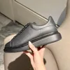 Tasarımcı Ayakkabı Büyük Boyutlu Sneaker Elbise Ayakkabı Platformu Scarpe Loafers Erkekleri Beyaz Siyah Deri Süet Kadife Chaussures Espadriller Unisex Spor Eğitmenleri