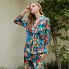 TXII Look Fashion Fashion confortable Ice Silk Pajamas Womens haut de gamme Sense IN Sente à repex printemps et à manches longues Suit à la maison 240325