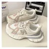 Scarpe casual 2024 Sneaker da corsa in corsa rosa Spring Autumn Autunno Female Lace Up Coppia in mesh traspirante