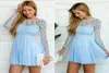 Ny designer ljusblå långärmad virkning tyll skater prom klänningar söt spets långärmad hemkomst klänning kort tillfälle fest 4008757