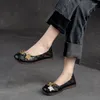 Chaussures décontractées Loafers Femmes Généreuse fleur en cuir Low Talons Ballat Soft Ballat Slip on Lazy Drive Handmade Girls Spring Shoe