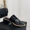 Sandales de créateur sandales féminines en cuir authentique en cuir décoration décoration plate des sandales confortables à fond plat sandales décontractées
