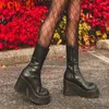 Chaussures de marche 2024 Brand Design Fashion Design d'automne Boots de moto Femme Punk Punk Chunky High Heels Mid Calf Goth Street Winter Femme