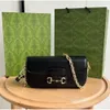 Nya designer väskor kvinnor män messenger handväska berömd resesemester utomhus mode axelväska klassisk brun plånbok hög kvalitet