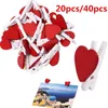 Décoration de fête 20pcs / 40pcs mini coeur en bois Vêtements d'amour po papier pagille épingle à linge artisanat Clips de carte postale décor de mariage à la maison