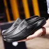 Slippels Fashion Men Leather Outdoor Chinelos Masculinos Lichtgewicht Halve schoenen Muilezels voor man Summer Casual Sandals glijbanen