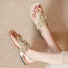 Sandały Perl Flat Heel Bohemian Freading Summer Buty Woman Flower Thong Sandalias Beach Sandales Rozmiar 43