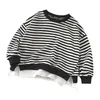 Kidss Sweaters Boys Girls Spring Autumn Round Neck Stripe Casual Tshirt pullover 110 Year Old Fashion Childrens Garments 240328