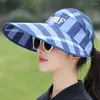 Cappelli da spiaggia di Cappelli da spiaggia 1pc di cappelli a bordo largo per la protezione UV a strisce estate con una testa femminile con grandi teste con grandi teste