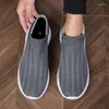 Casual Shoes 2024 bequemer High Man and Womens Classic Sneakers Langlebige weiße flache Leinwand Größe 36-45