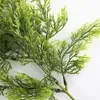 Decoratieve bloemen Simulatie Pine Branch Plastic kunstmatige groene planten stekken Kerst Tree Decoratie accessoire Xmas Party Garden Home