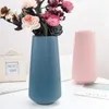 花瓶ミニマリストのプラスチック花瓶のリビングルームの装飾装飾装飾は花のアレンジメントのためのモダンな折り紙