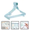 Cintres 5 pcs à vêtements de vent Rack pour bébé cintre pour manteau en plastique pour nourrissons non glissé