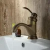 Badkamer wastafel kranen eenvoudige retro en koud water bassin kraan wastafel antiek boven teller