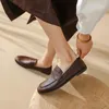 Casual schoenen eenvoudige loafers vrouwen slip-on flats cowhide dames witte muilezels rond tot leer dagelijks rijden basis mocassins