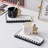 Muggar Tredelar Set Nordic Creative Piano Ceramic Coffee Cup and Dish Set Exquisite Mug With Hand Gift Home Water