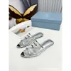 Neue Stildesignerinnen Frauen Sandalen Dreieck gedruckt Plexiglas Heels Luxus Milano Slides Chunky High 7,5 cm Silber Metallic Leder Innensohle 35-42
