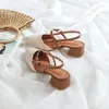 Kledingschoenen beige hakken sandalen groot groot comfort voor vrouwen