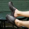 Sapateiros sapatos 2024 EVA Men Slip em apartamentos andando homens meio chinelo confortável sandálias domésticas macias grandes 47