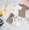 مصمم ESS Baby Kids Clothing مجموعات الأولاد Girls Clothsshirtsshirts Summer Tshirts و Shorts Tracksuit Build Shirt Shirt 1008ess