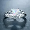Met zijstenen Boho vrouwelijk blauw wit vuur opaal stenen ring vintage zilveren golf trouwringen beloven liefde hart verloving voor vrouwen