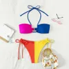 2024 NEW WOMENS NYLON colorato radiante sexy radiante che raccoglie il costume da bagno bikini dimagrante